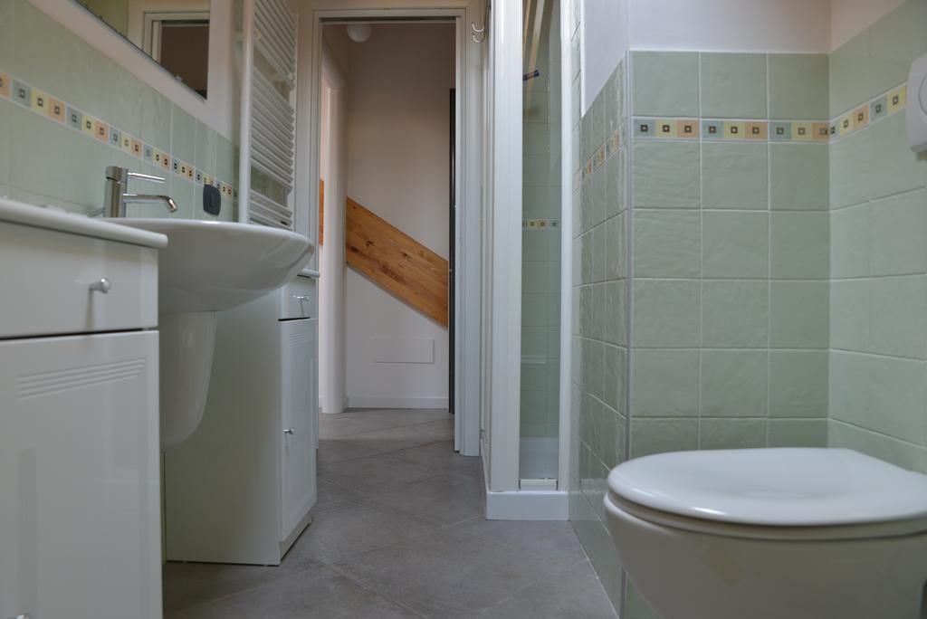 Apartamento Cece' Dependance Lecco Habitación foto
