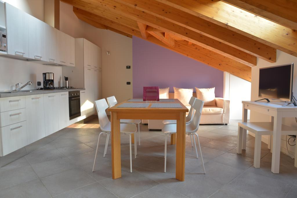Apartamento Cece' Dependance Lecco Habitación foto