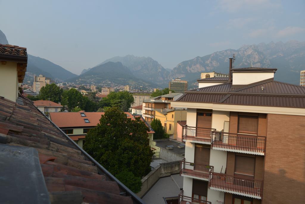 Apartamento Cece' Dependance Lecco Habitación foto